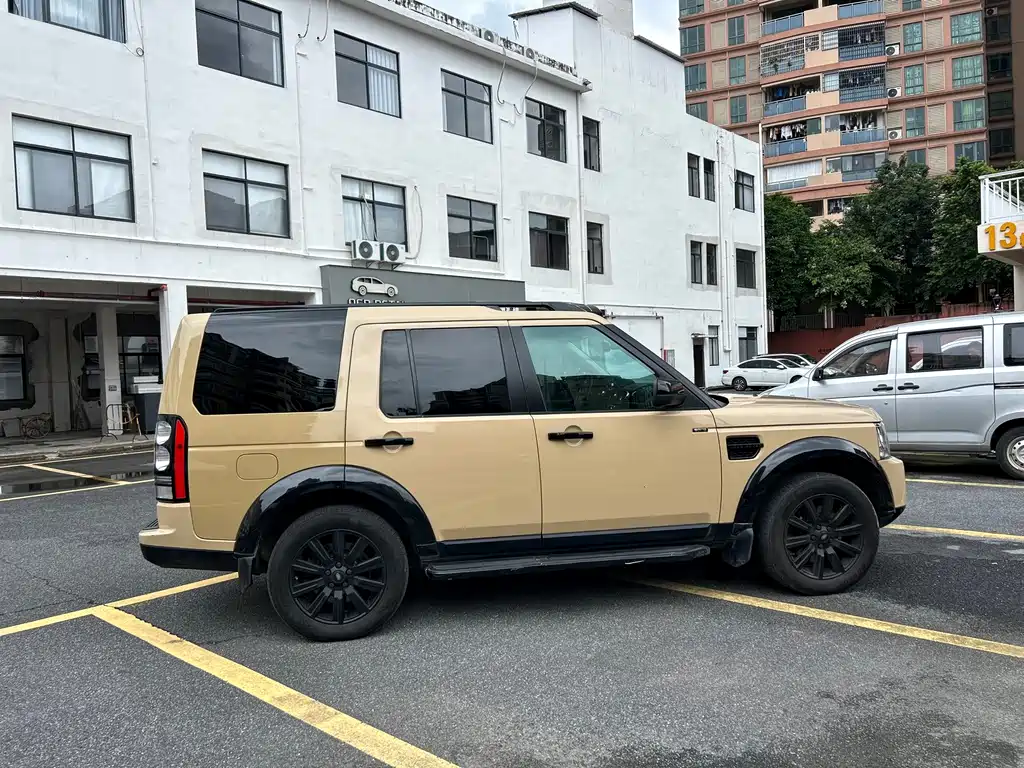 Land Rover Discovery — миниатюра 7
