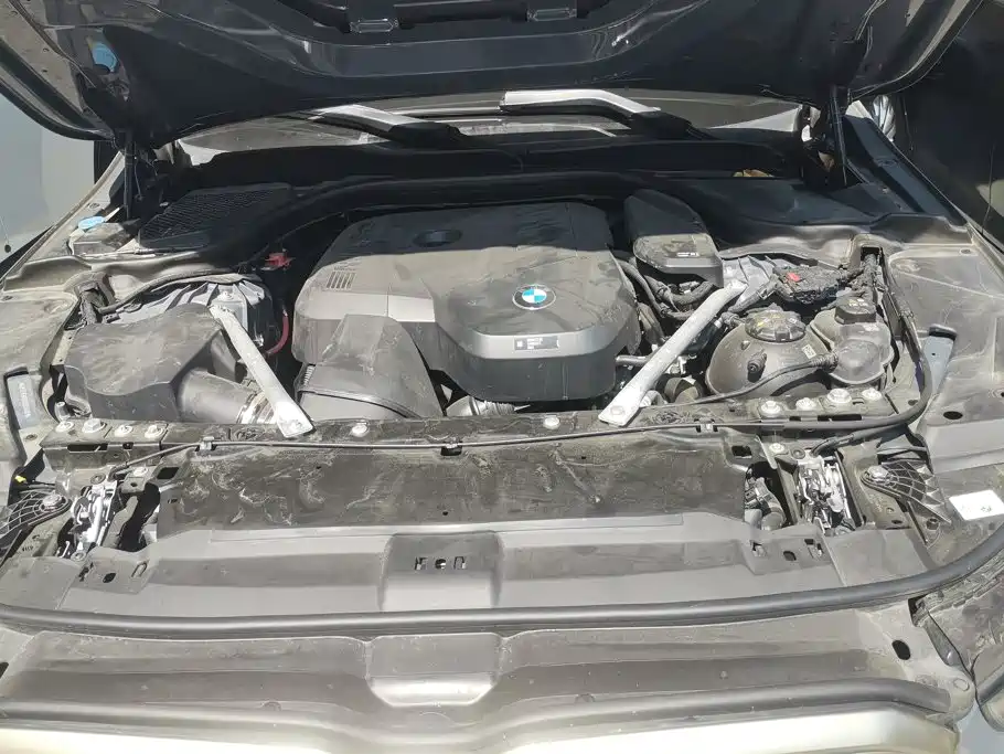 BMW 5 Series — миниатюра 10