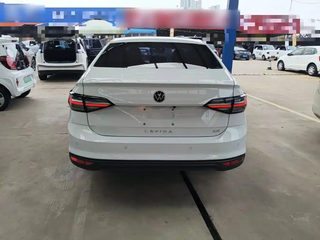 Volkswagen Lavida — миниатюра 6