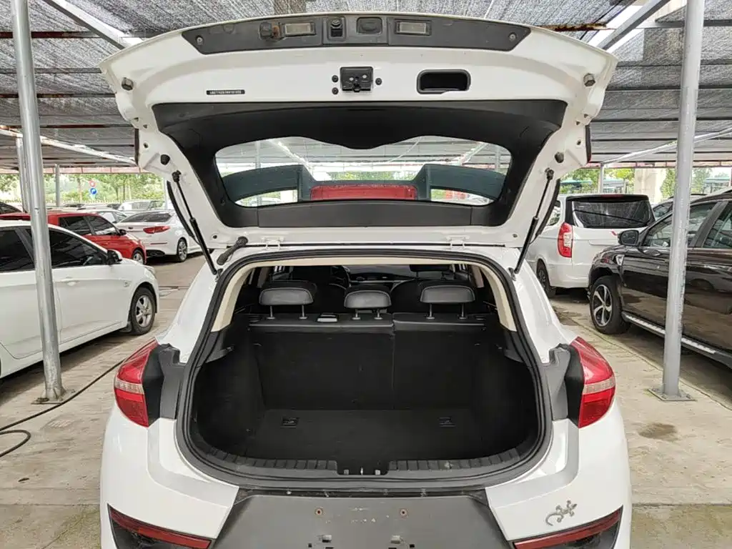 Geely Emgrand GS — миниатюра 19