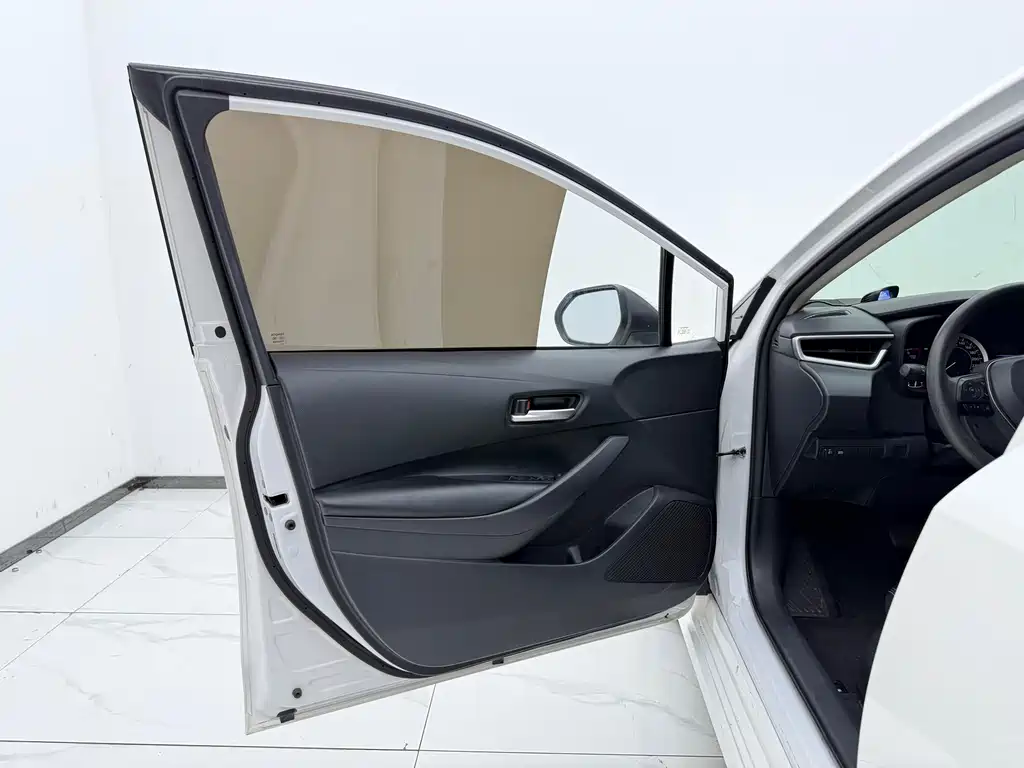 Toyota Corolla — миниатюра 8