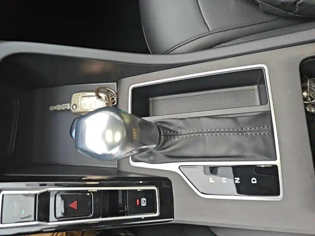Roewe i5 — миниатюра 14