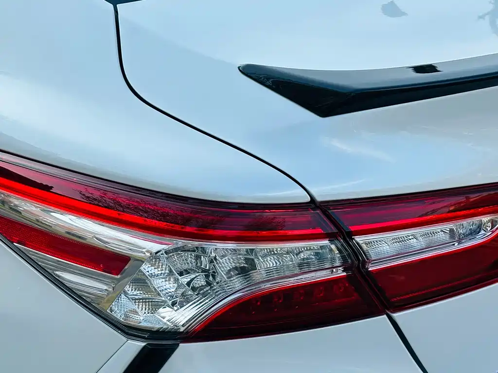 Toyota Camry — миниатюра 10