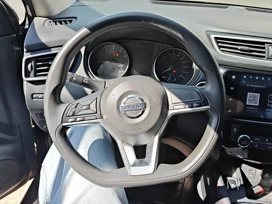 Nissan Qashqai — миниатюра 15
