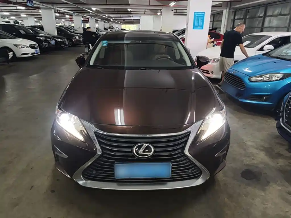 Lexus ES — миниатюра 3