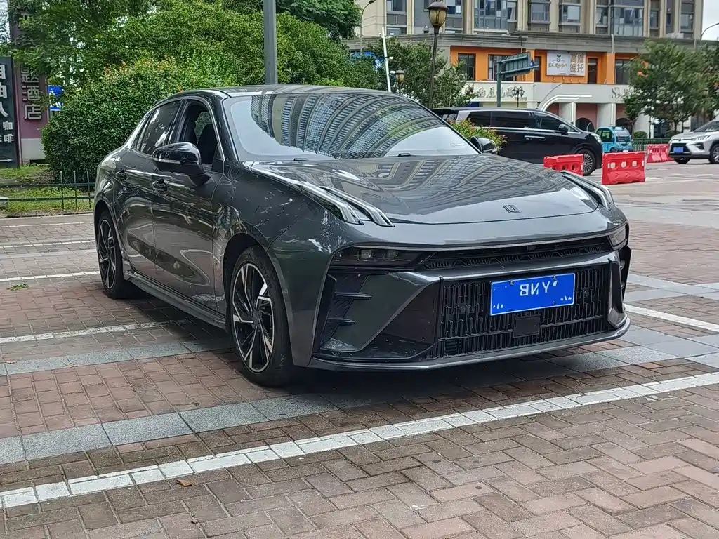 Lynk & Co 03 — миниатюра 5