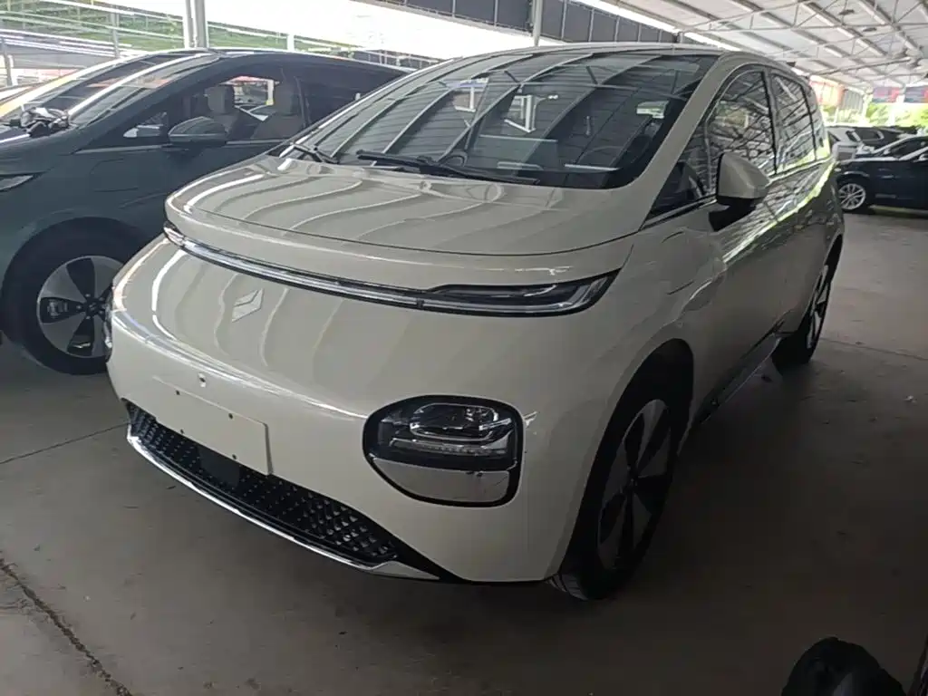 Baojun Yunduo — миниатюра 2