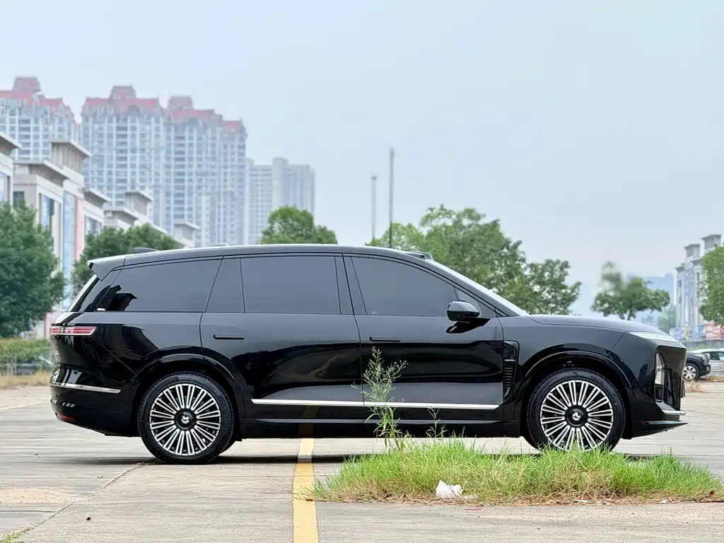 NIO ES8 — миниатюра 4