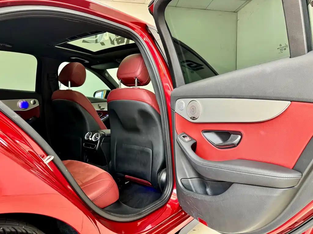Mercedes-Benz C-Class — миниатюра 12