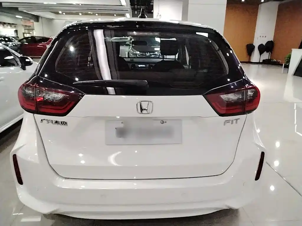 Honda Fit — миниатюра 6