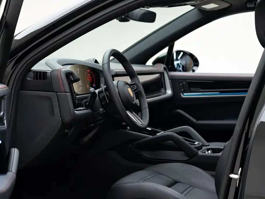 Porsche Cayenne — миниатюра 11