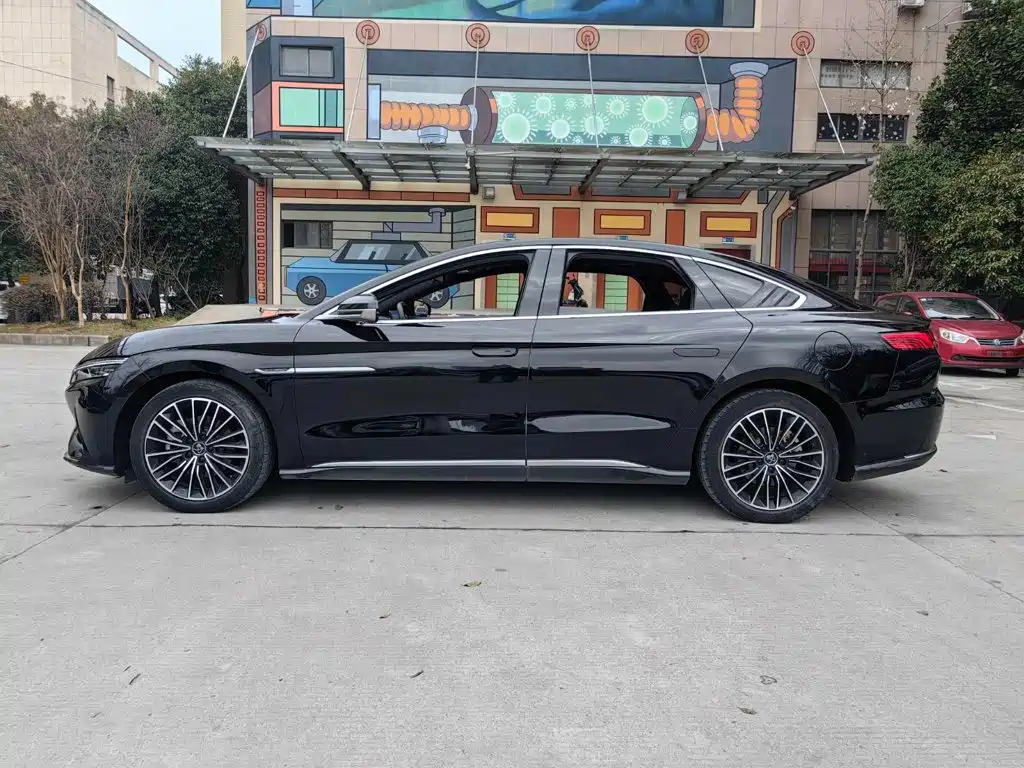 BYD Han — миниатюра 16