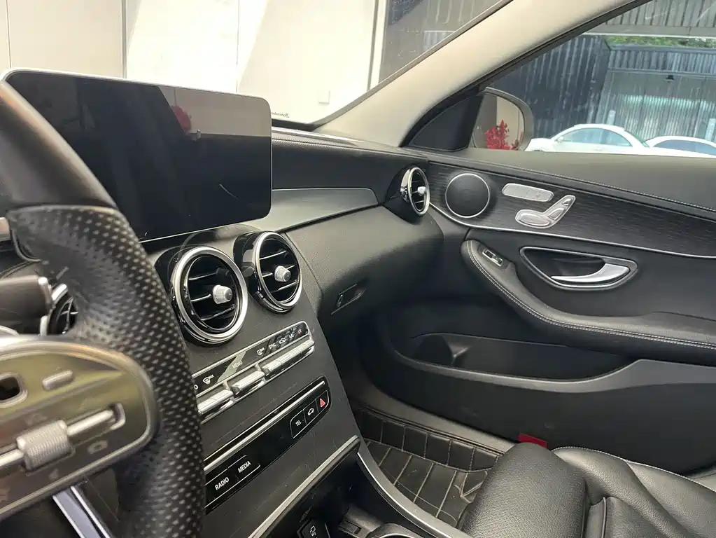 Mercedes-Benz C-Class — миниатюра 11