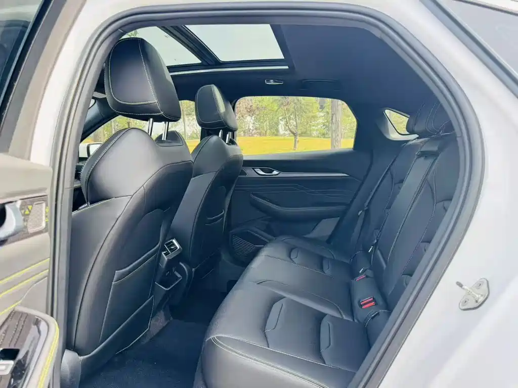 GEELY AUTOMOBILE XINGRUI