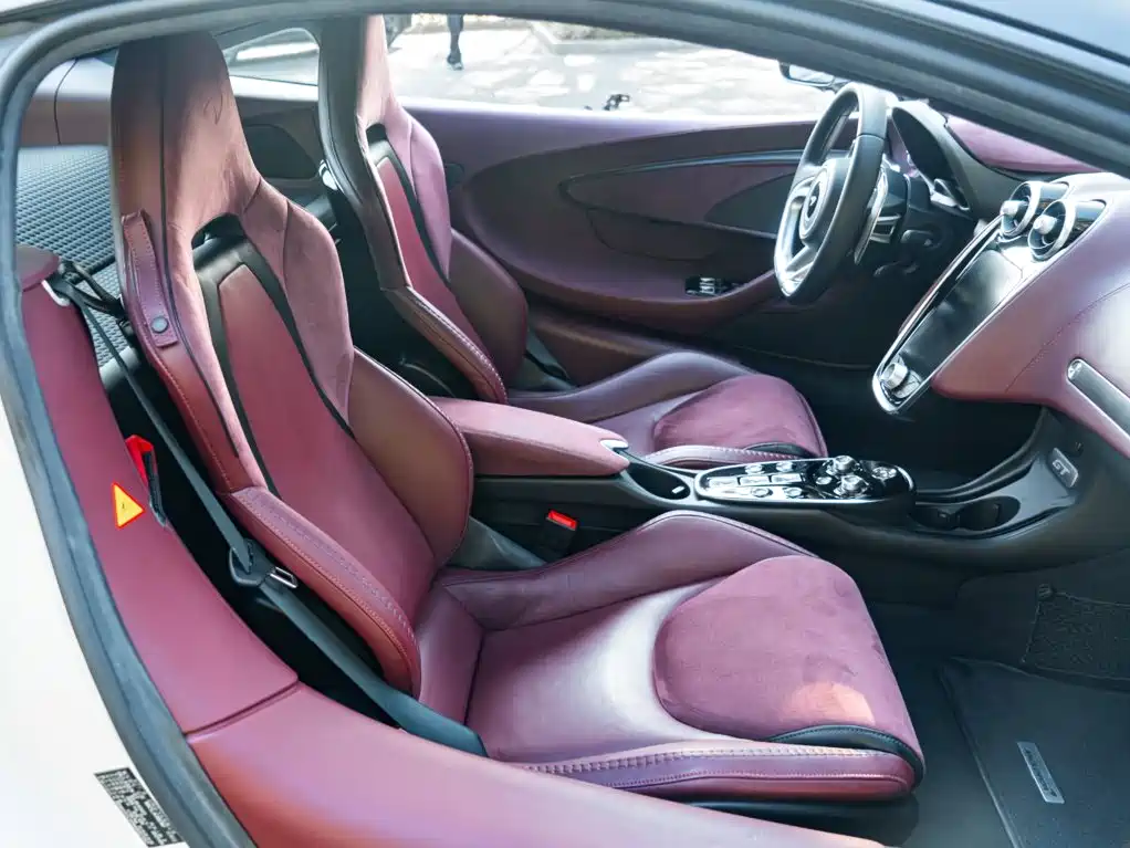 McLaren GT — миниатюра 10