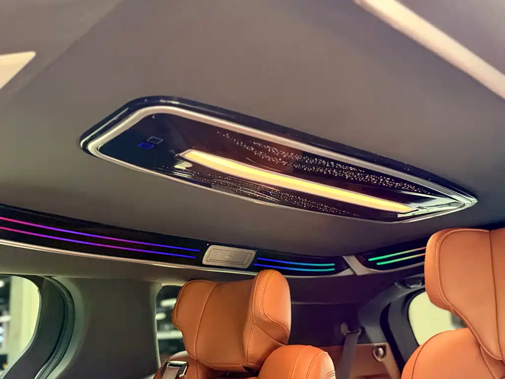 Toyota Granvia — миниатюра 7