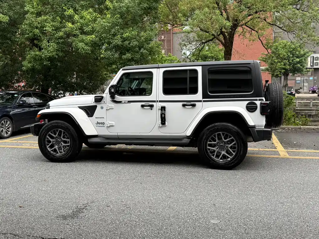 Jeep Wrangler PHEV — миниатюра 5