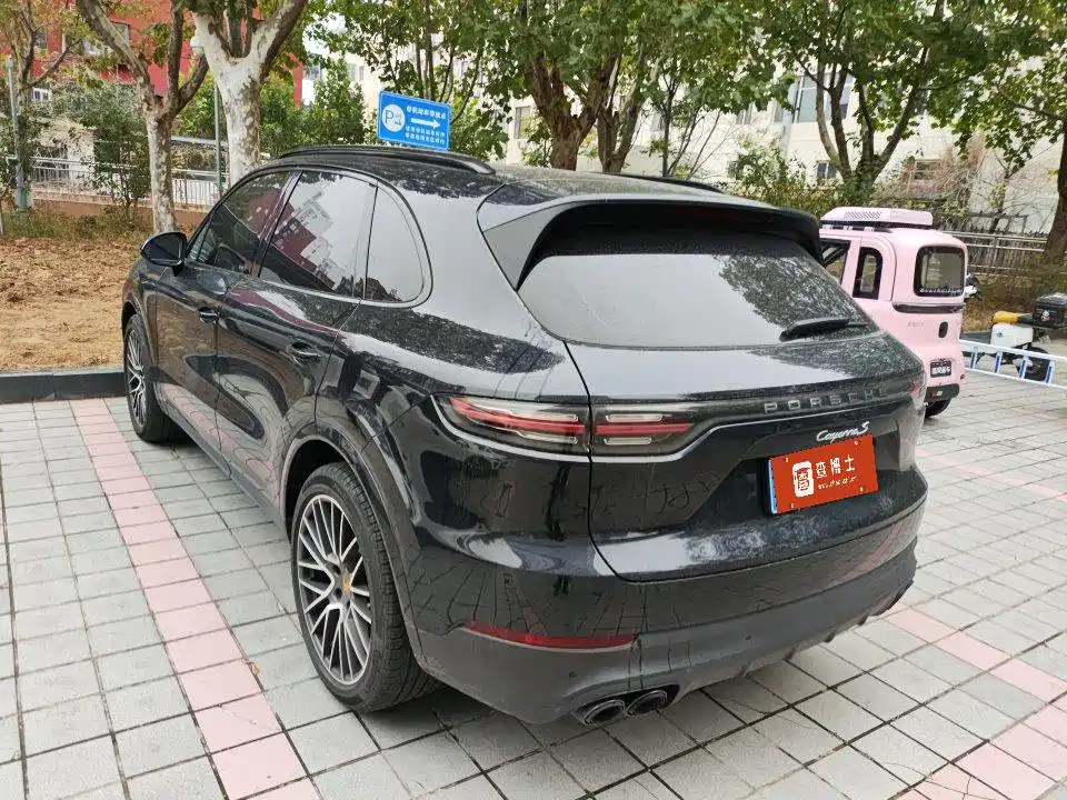Porsche Cayenne — миниатюра 4