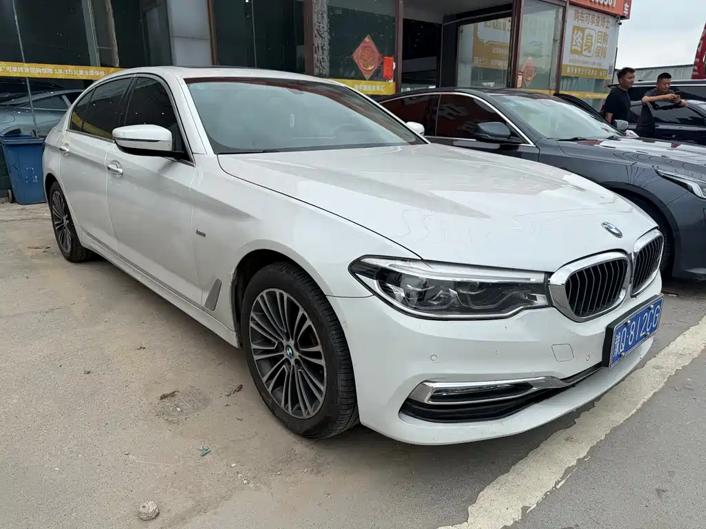 BMW 5 Series — миниатюра 3