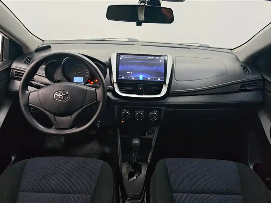 TOYOTA YARIS L ZHIXUAN