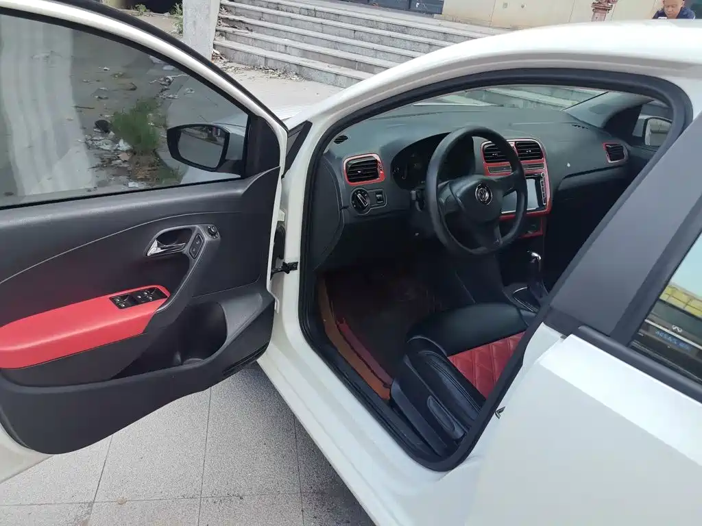 Volkswagen Polo — миниатюра 12