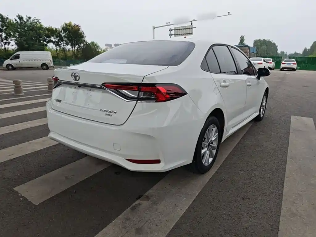 Toyota Corolla — миниатюра 7
