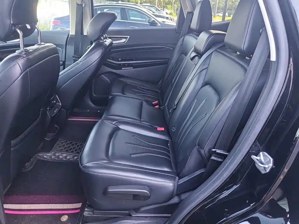 Ford Edge — миниатюра 15