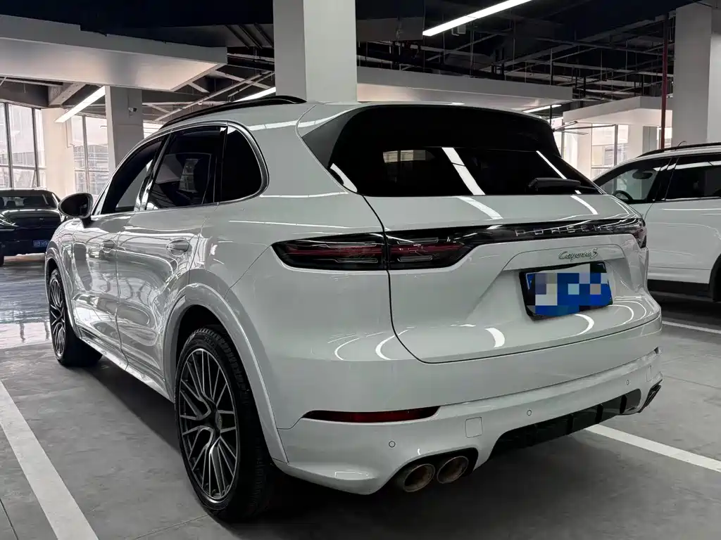 Porsche Cayenne — миниатюра 14