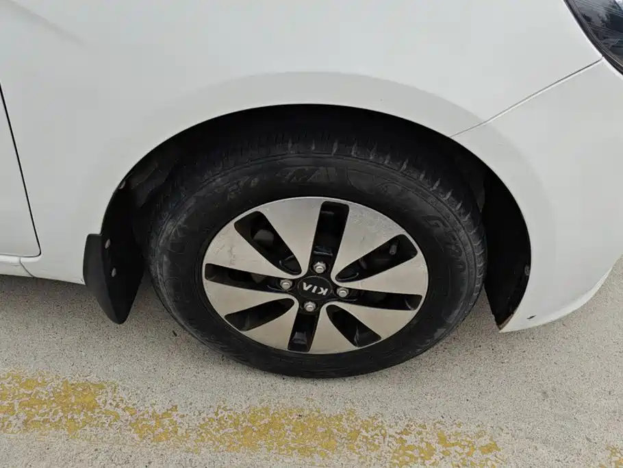 Kia K2 — миниатюра 6