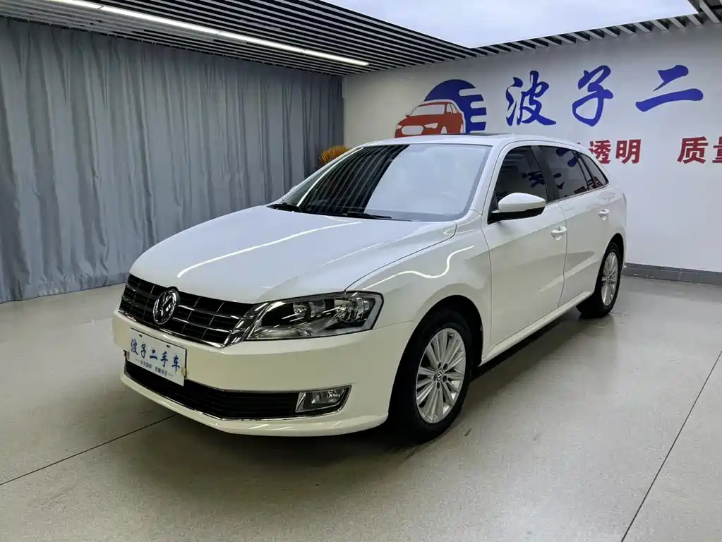 Volkswagen Gran Lavida 2015