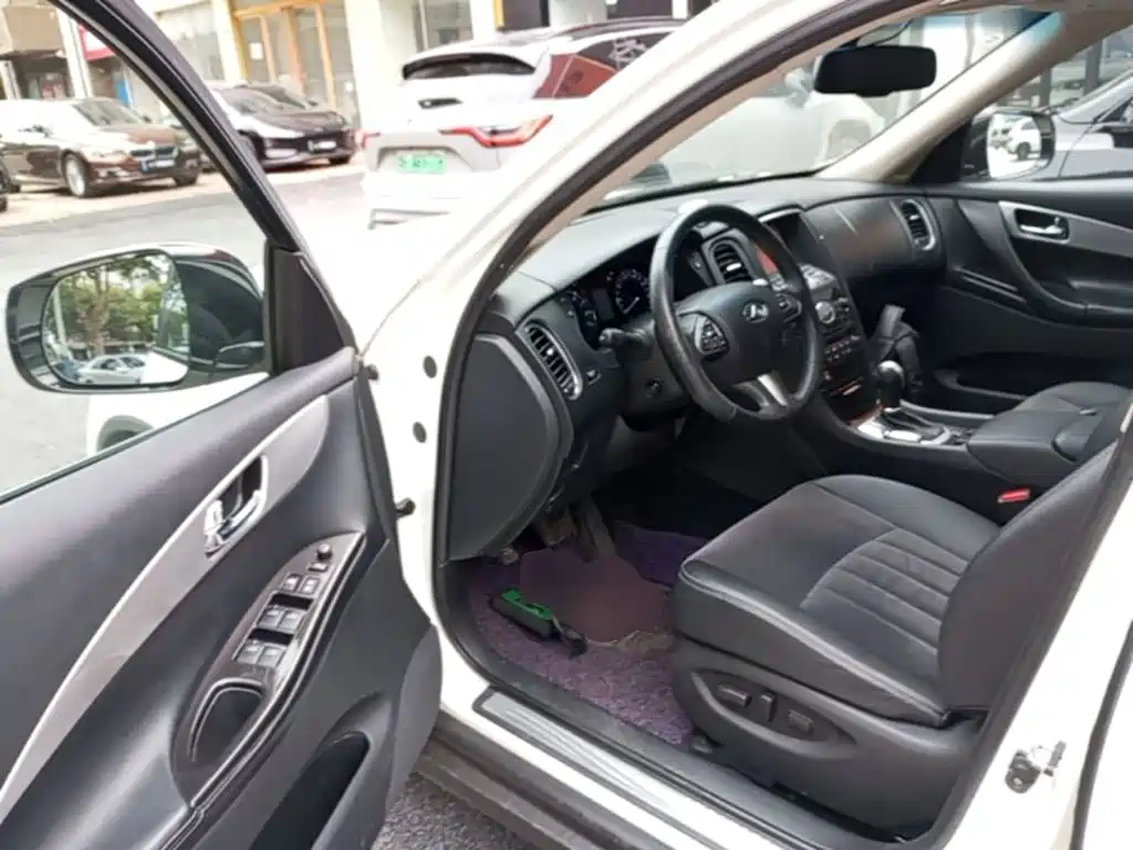 Infiniti QX50 — миниатюра 16