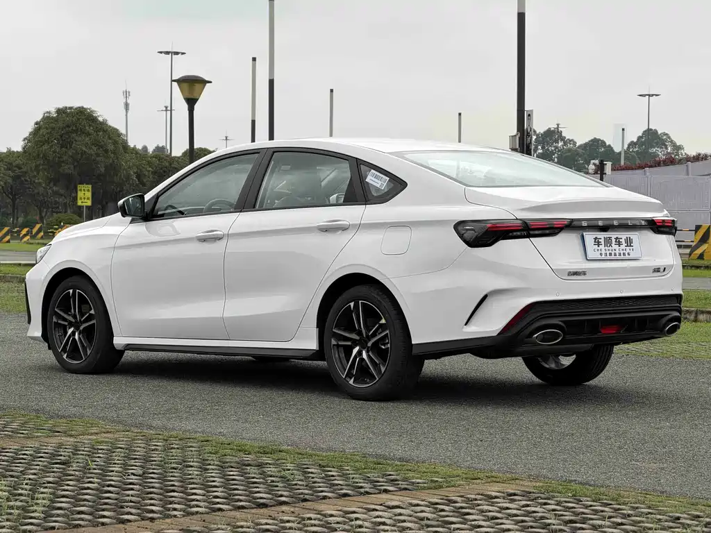 Geely Binrui — миниатюра 6