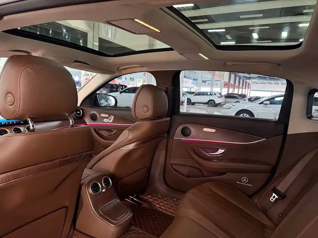 MERCEDES-BENZ E CLASS