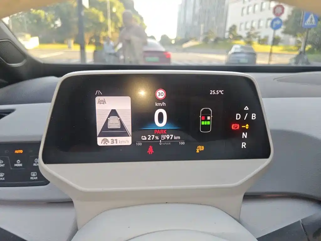 Volkswagen ID.3 — миниатюра 7