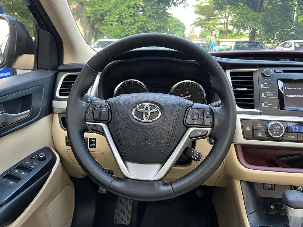Toyota Highlander — миниатюра 15