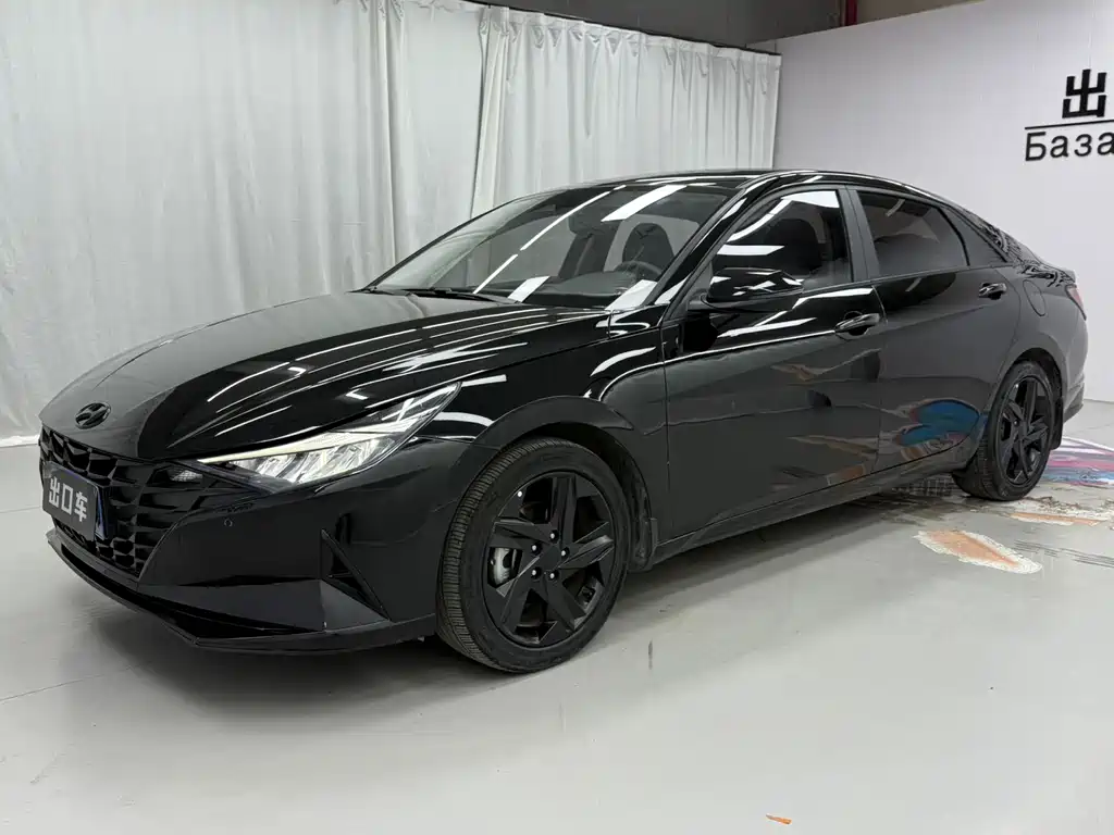 Hyundai Elantra 2022