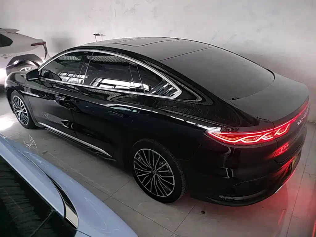 BYD Han — миниатюра 5
