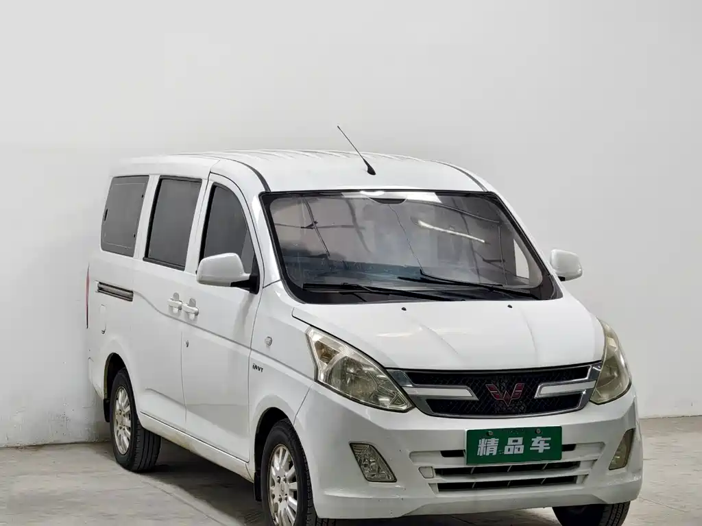 Wuling Hongguang — миниатюра 3