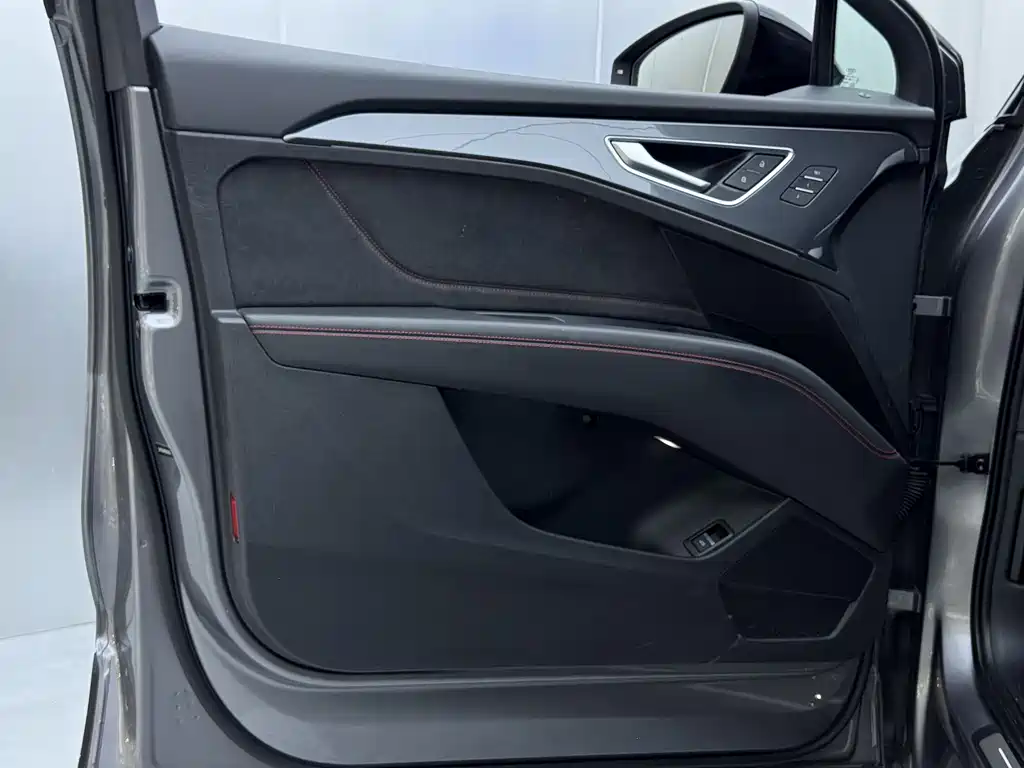 Audi Q5 e-tron 2022 40 e-tron