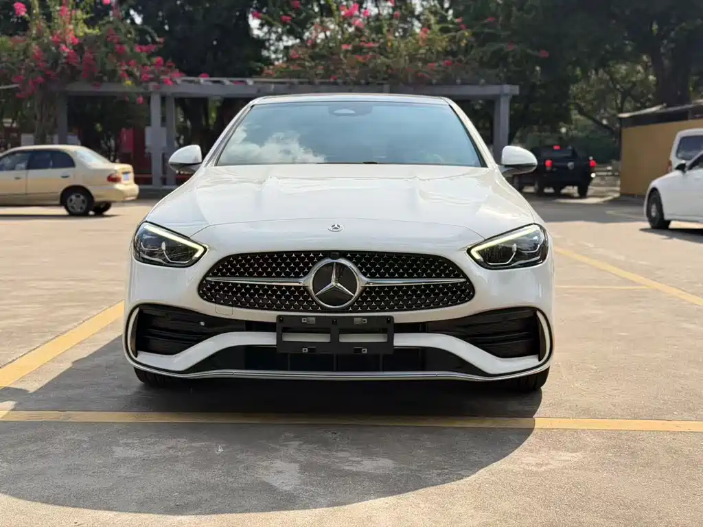 Mercedes-Benz C-Class — миниатюра 2