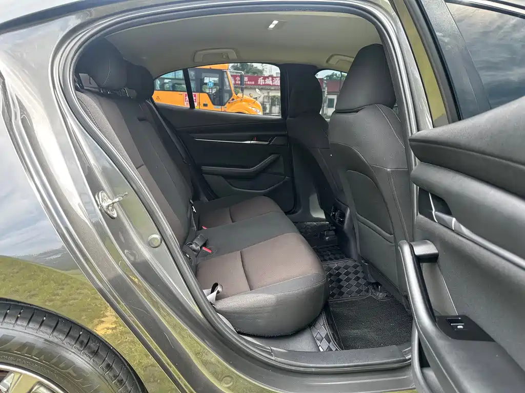 Mazda 3 Axela — миниатюра 22
