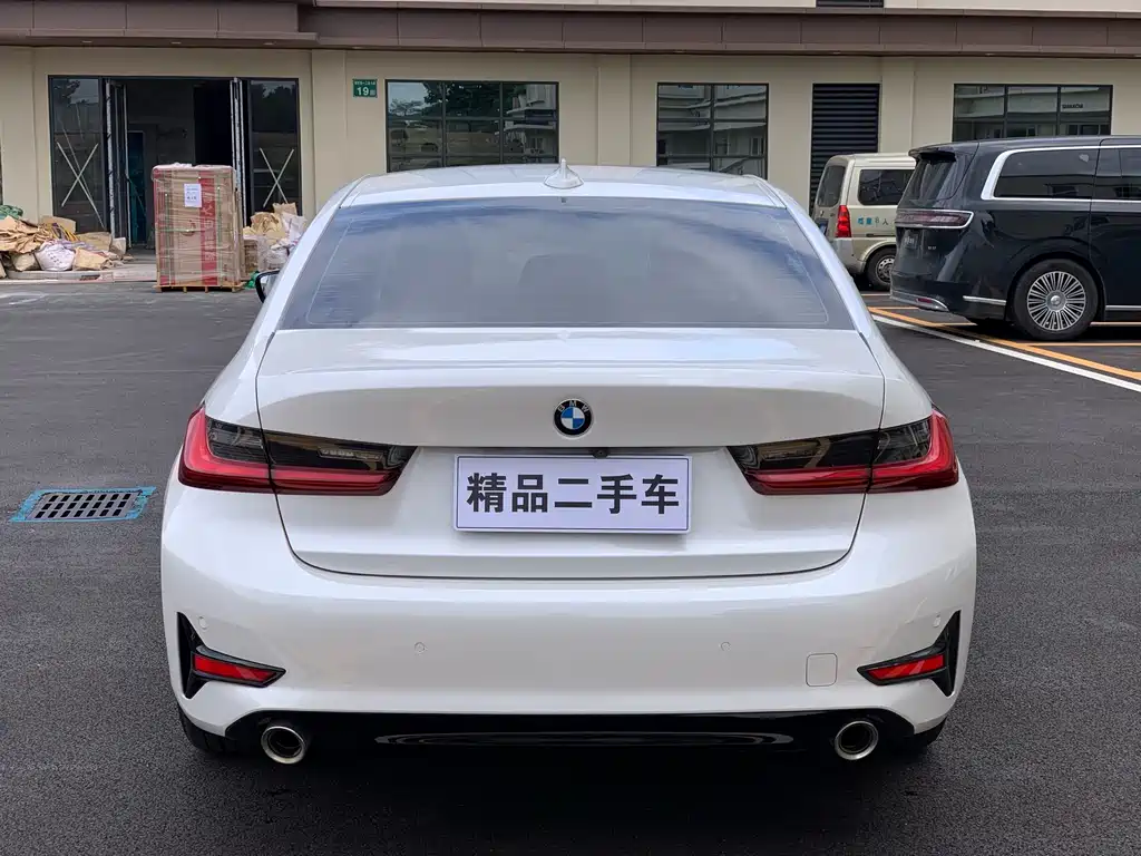 BMW 3 Series 3 2022 320i Sport