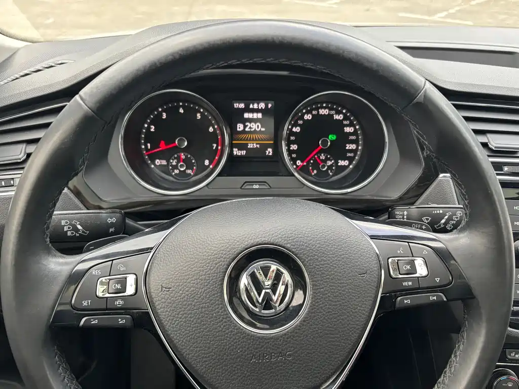 Volkswagen Tiguan L — миниатюра 9