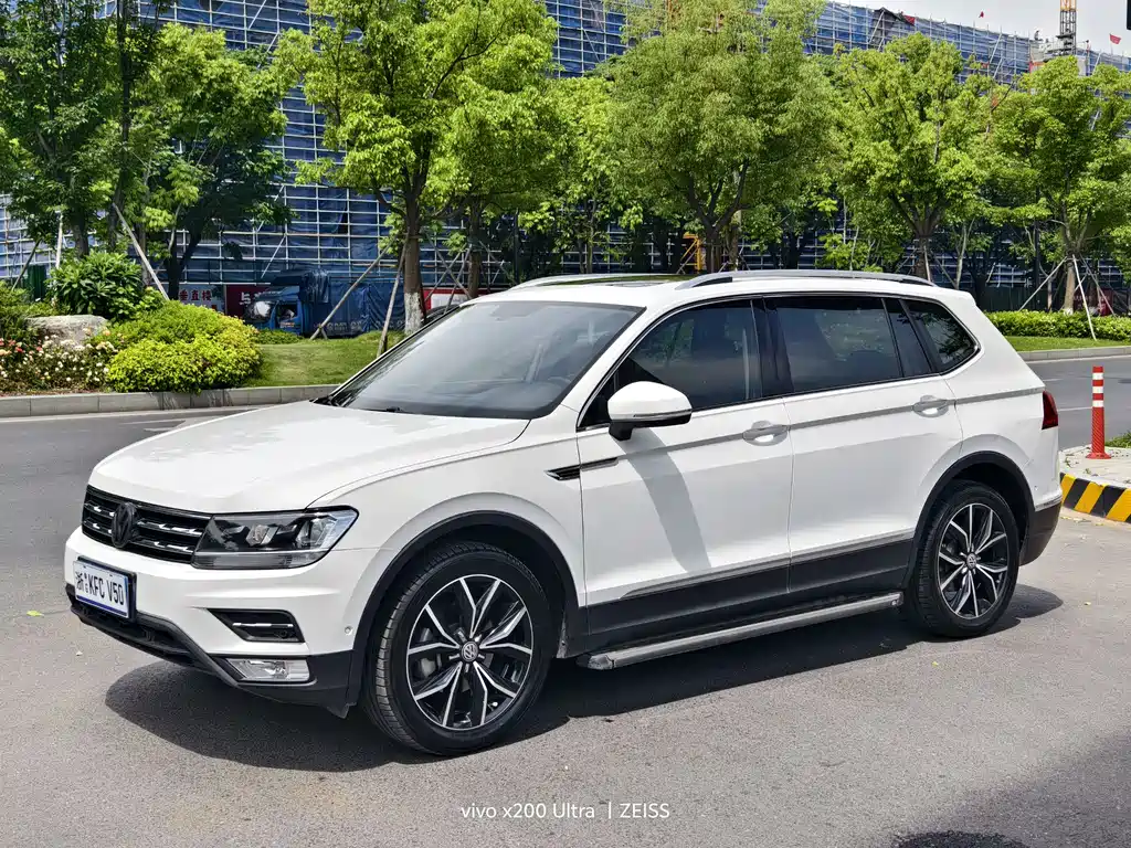 Купить Volkswagen Tiguan L