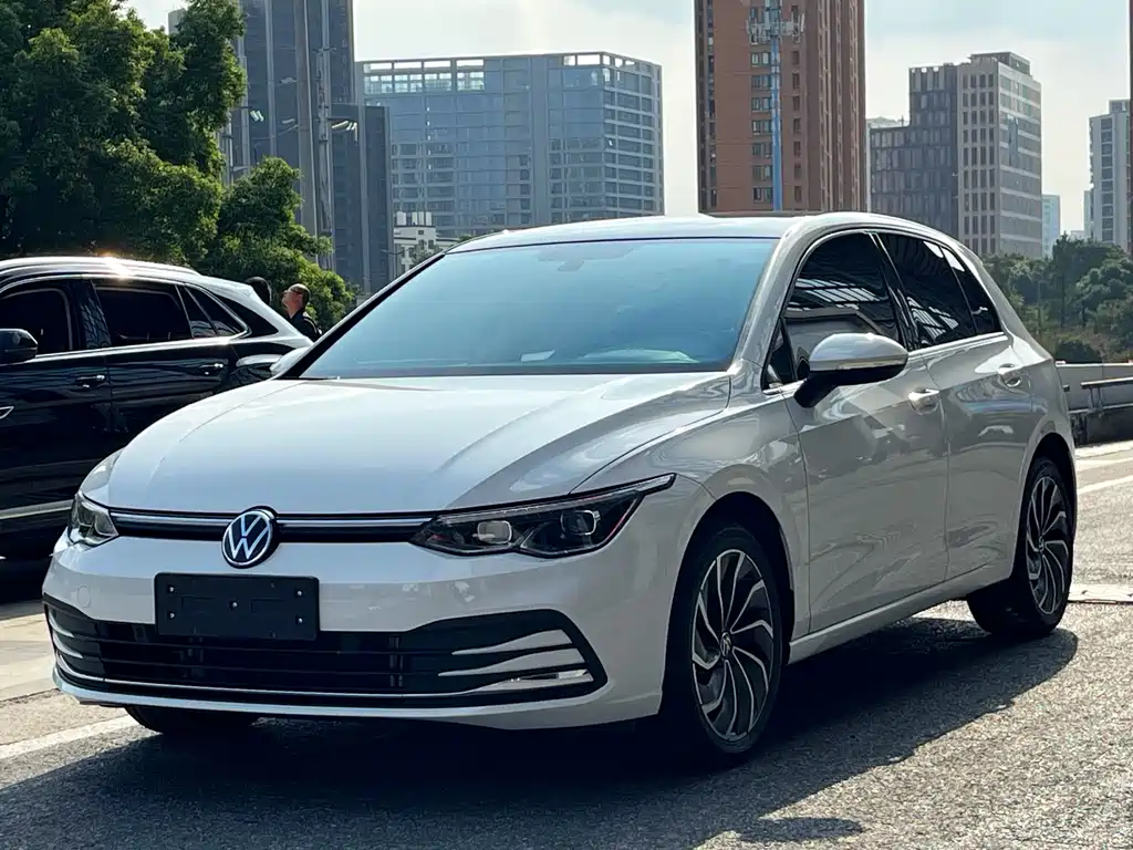 Volkswagen Golf 2021
