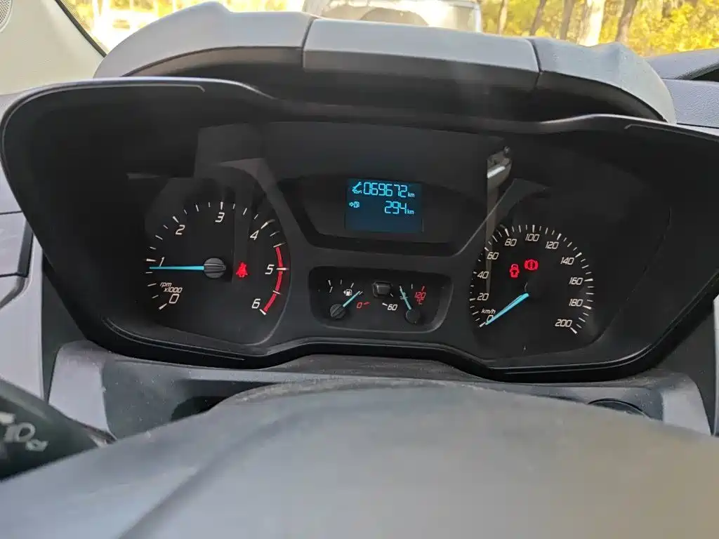 Ford Transit — миниатюра 12