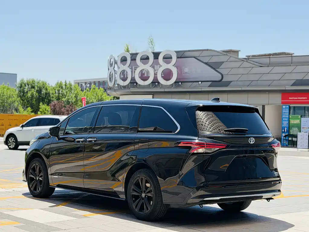 Toyota Sienna 2021 2.5L Luxury