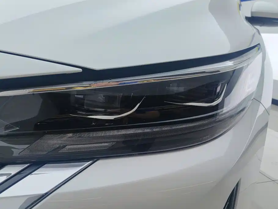 Nissan Sylphy — миниатюра 5