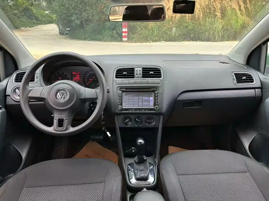 Volkswagen Polo — миниатюра 8