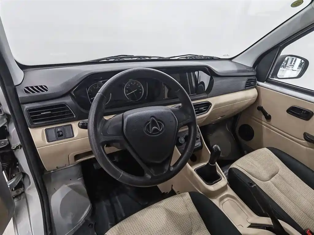 CHANGAN CROSS STAR V3